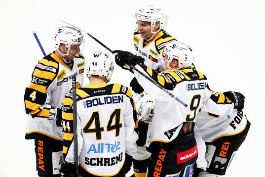Skellefteås spelare jublar