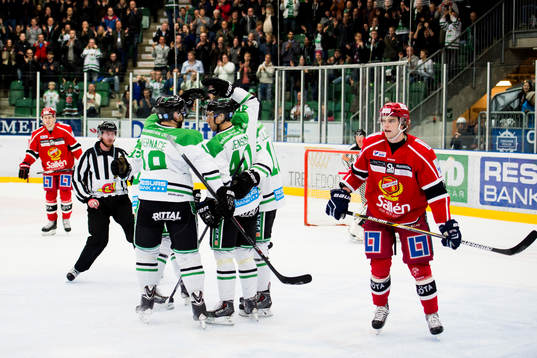 Rögles spelare jublar