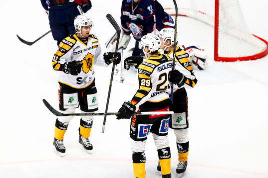 Skellefteås spelare jublar