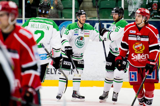Rögles Jesper Jensen och Christopher Liljewall jublar