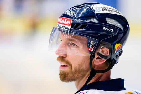 Djurgårdens Mikael Samuelsson