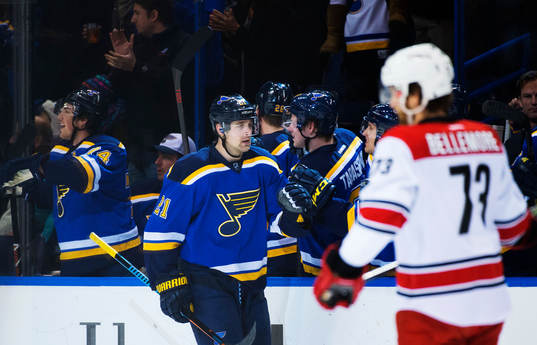 St Louis Patrik Berglund jublar