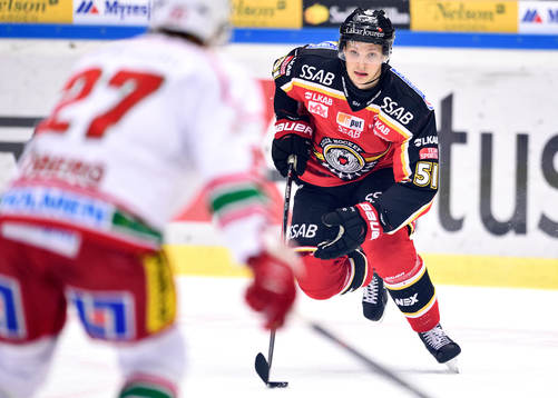 Luleås Kristian Näkyvä med pucken