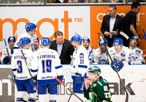 Leksands tränare Andreas Appelgren coachar från båset