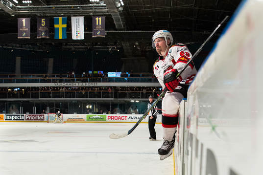 Malmö Redhawks Stefan Warg på väg in på isen