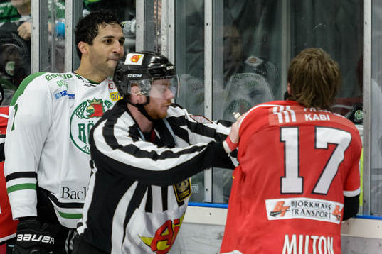 Rögles Andre Deveaux och Almtunas Oscar Milton är inte
