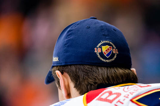 Djurgårdens logo på keps