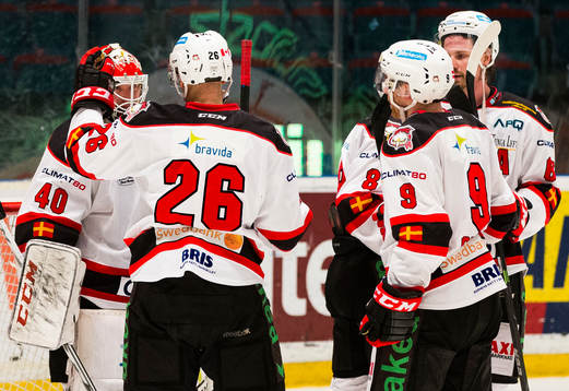 Malmö Redhawks Yanick Lehoux och Fredrik Storm gratulerar