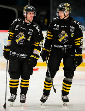 s Jordan Hendry och Patric Blomdahl