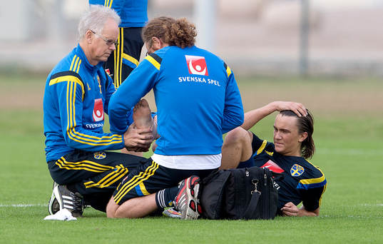 Kristoffer Olsson, Sverige skadade sig