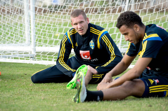 Sveriges Robin Olsen och Isaac Kiese Thelin