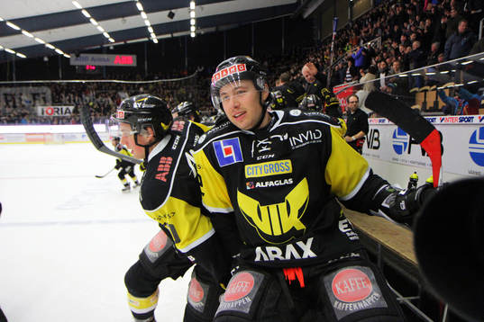 Västerås Robin Jacobsson jublar