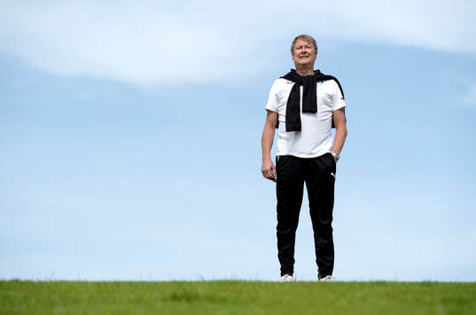 Bläddra bland fler bilder av Fotboll, Sverige A, träning