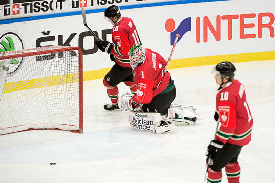 Frölundas målvakt Lars Johansson, Anton Blidh och Mattias
