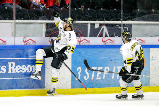 s Joakim Hagelin jublar