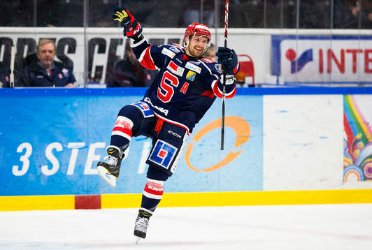 Södertäljes Michal Gulasi jublar