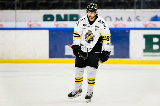 s målskytt Joakim Hagelin deppar