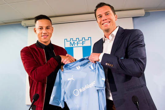 Tobias Sana och sportchef Daniel Andersson