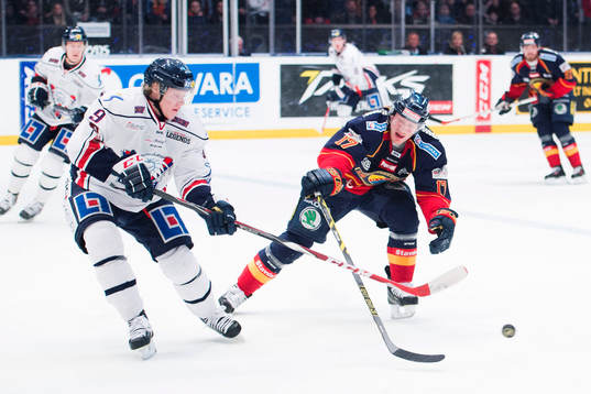 Linköpings Anton Karlsson och Djurgården Henrik Eriksson