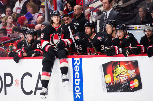 Ottawas Erik Karlsson sitter på bänkkanten