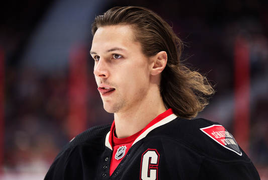 Ottawas Erik Karlsson på uppvärmningen