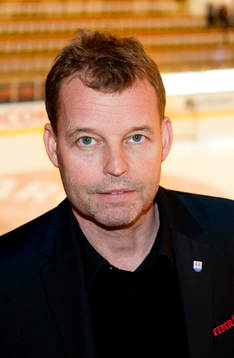 Timrås klubbdirektör Lars Nolander innan matchen i