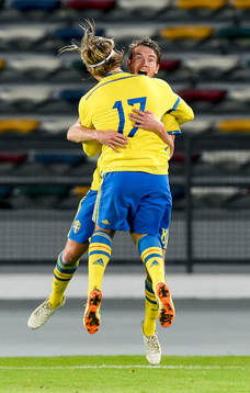 Sveriges Marcus Rohdén och Nicklas Bärkroth jublar