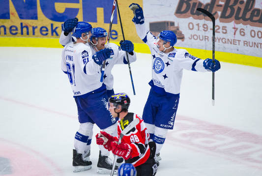 Leksands Mattias Ritola jublar med Johan Ryno
