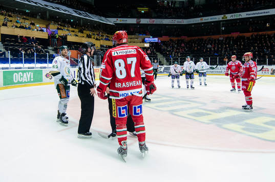 Modos Donald Brashear och Färjestads Ole-Kristian