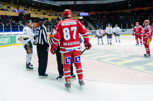 Modos Donald Brashear och Färjestads Ole-Kristian