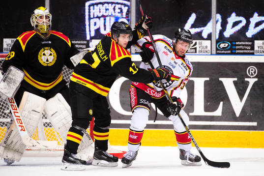 Brynäs målvakt Bernhard Starkbaum, Pathrik Westerholm och