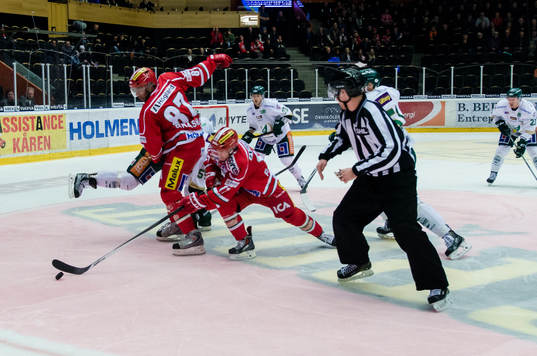 Modos Donald Brashear och Färjestads Ole-Kristian