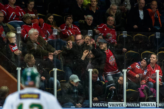 pucken ut i publiken