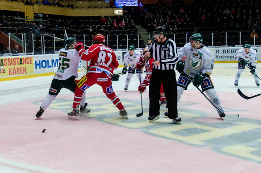 Modos Donald Brashear och Färjestads Ole-Kristian