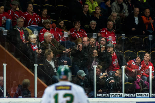 pucken ut i publiken