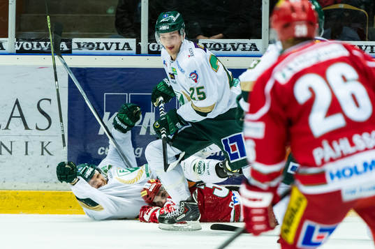 Färjestads Ole-Kristian Tollefsen drar ned Modos Gustav