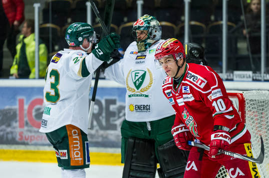 Färjestads målvakt Justin Pogge och Färjestads Martin