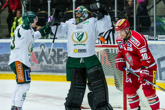 Färjestads målvakt Justin Pogge och Färjestads Martin