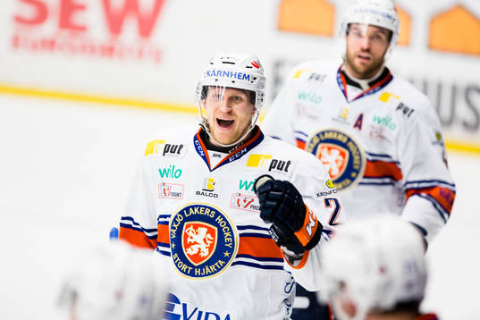 Växjös Jani Lajunen jublar