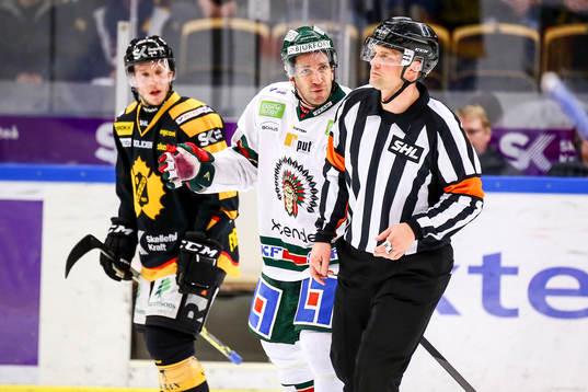 Skellefteås Erik Forssell och Frölundas Joel Lundqvist
