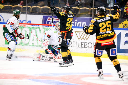 Skellefteås Janne Pesonen gör 2-0