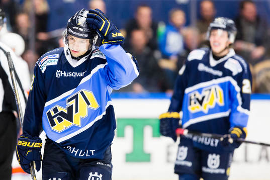 s Patrik Carlsson och Lawrence Pilut deppar