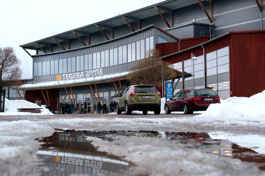 Entrén till Tegera Arena före ishockeymatchen i SHL