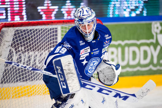 Leksands målvakt Oscar Alsenfelt före ishockeymatchen i
