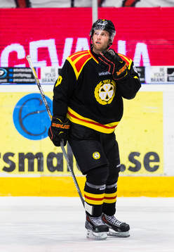 Brynäs Niclas Andersén ser deppig ut