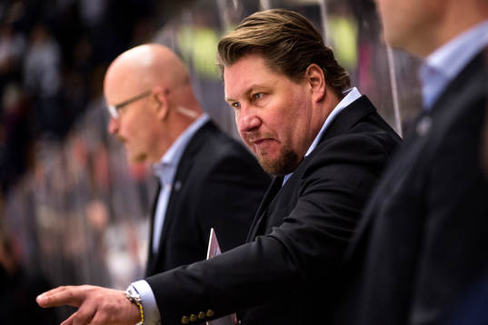 Leksands Huvudtränare Andreas Appelgren är arg