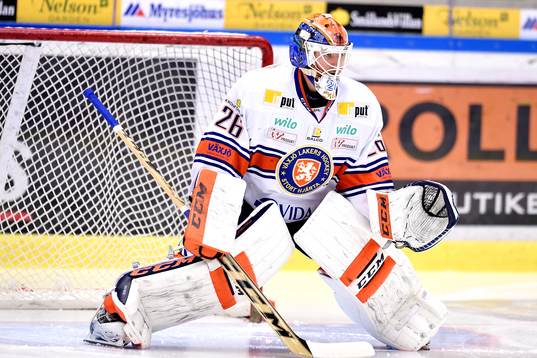 Växjös målvakt Stefan Steen på uppvärmningen