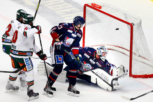 Frölundas Mattias Janmark gör 0-2