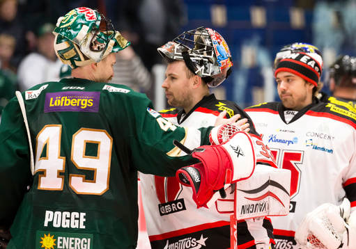 Färjestads målvakt Justin Pogge och målvakt Julius