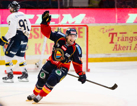 Djurgårdens Steve Saviano gör 5-2 i öppen kasse